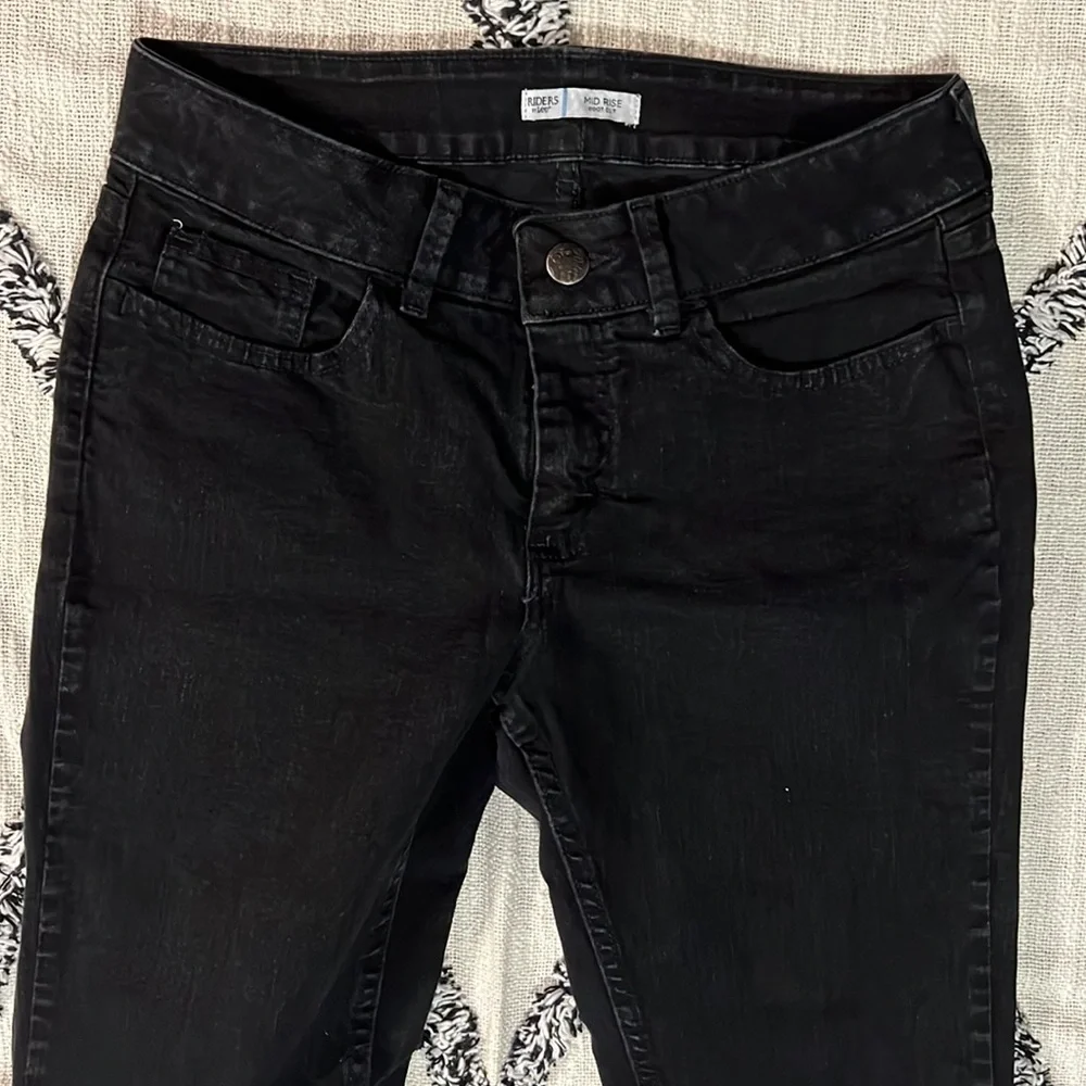 3 pair Riders by Lee black mid rise boot cut size 8M - Picture 5 of 6
